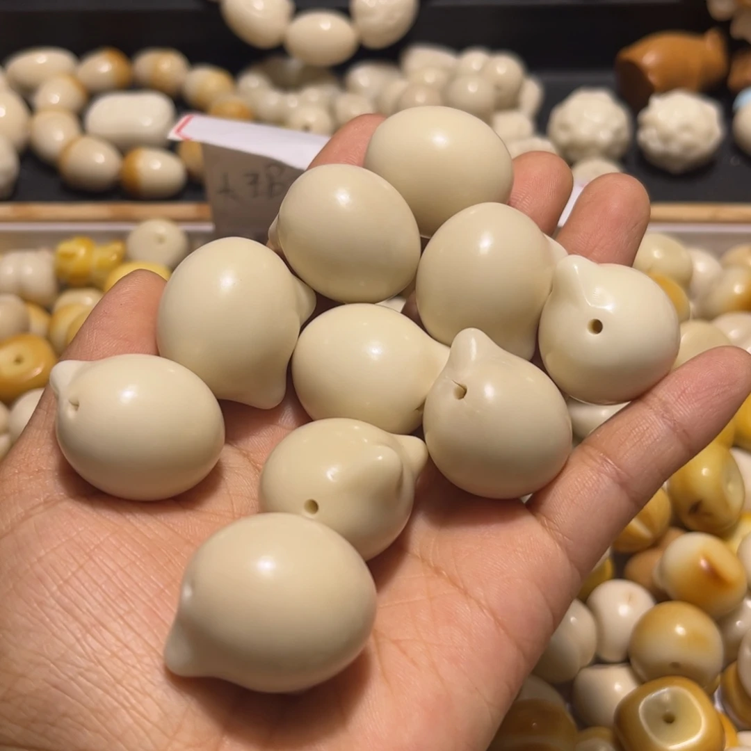 吊坠菩提根/象牙果瑕疵卡28