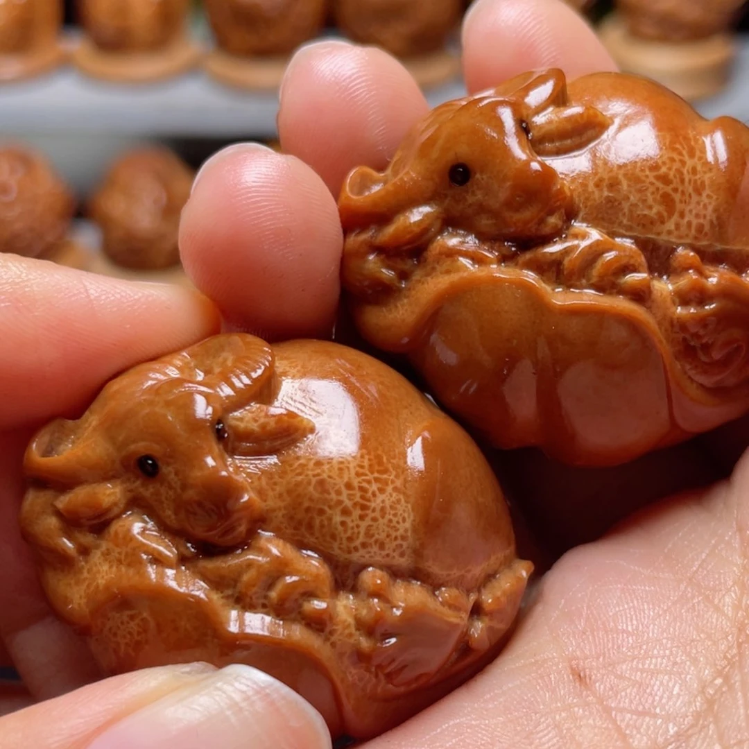 吊坠橄榄核荷叶牛手球3.4