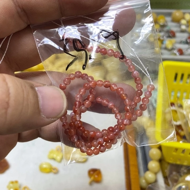 蜜蜡未镶嵌裸石串