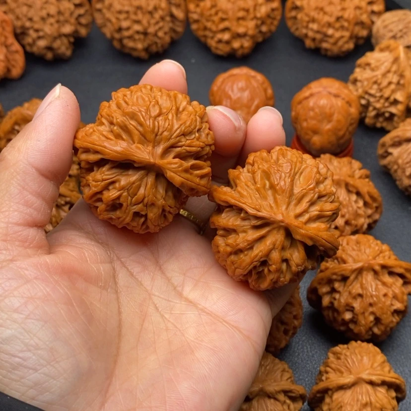 【闪购商品】文玩核桃把件鸿****石核桃