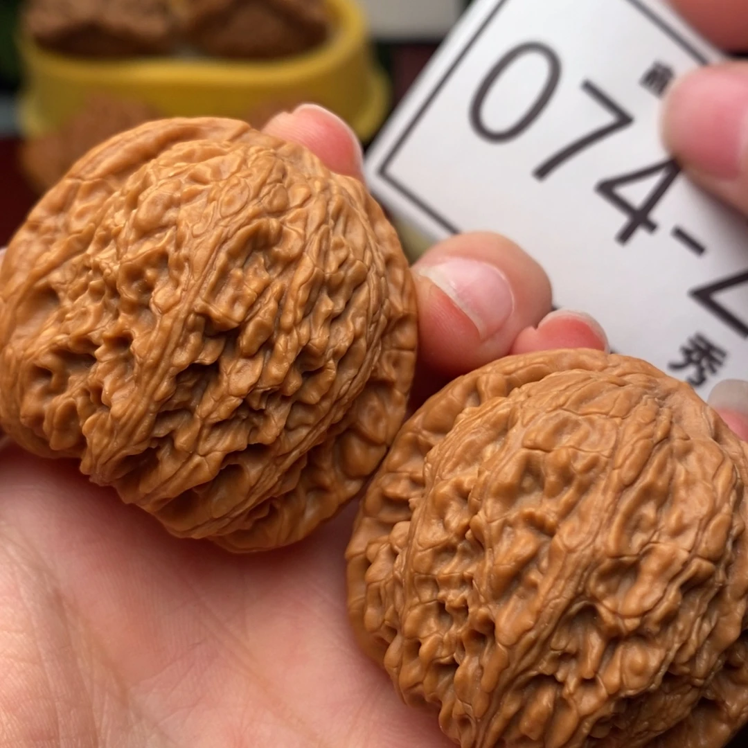 把件文玩核桃绣球40……