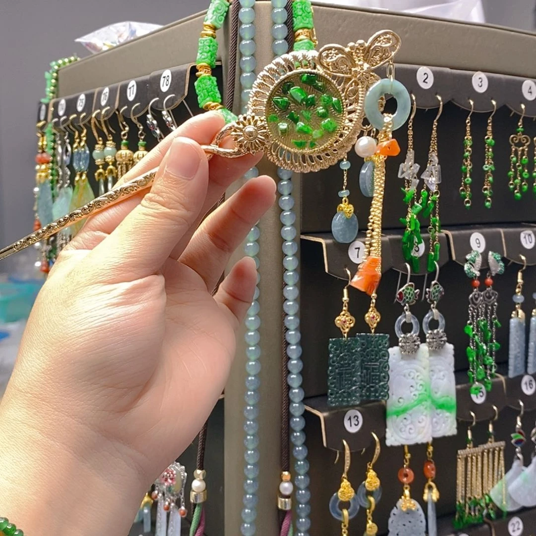 颈饰未镶嵌翡翠翡翠