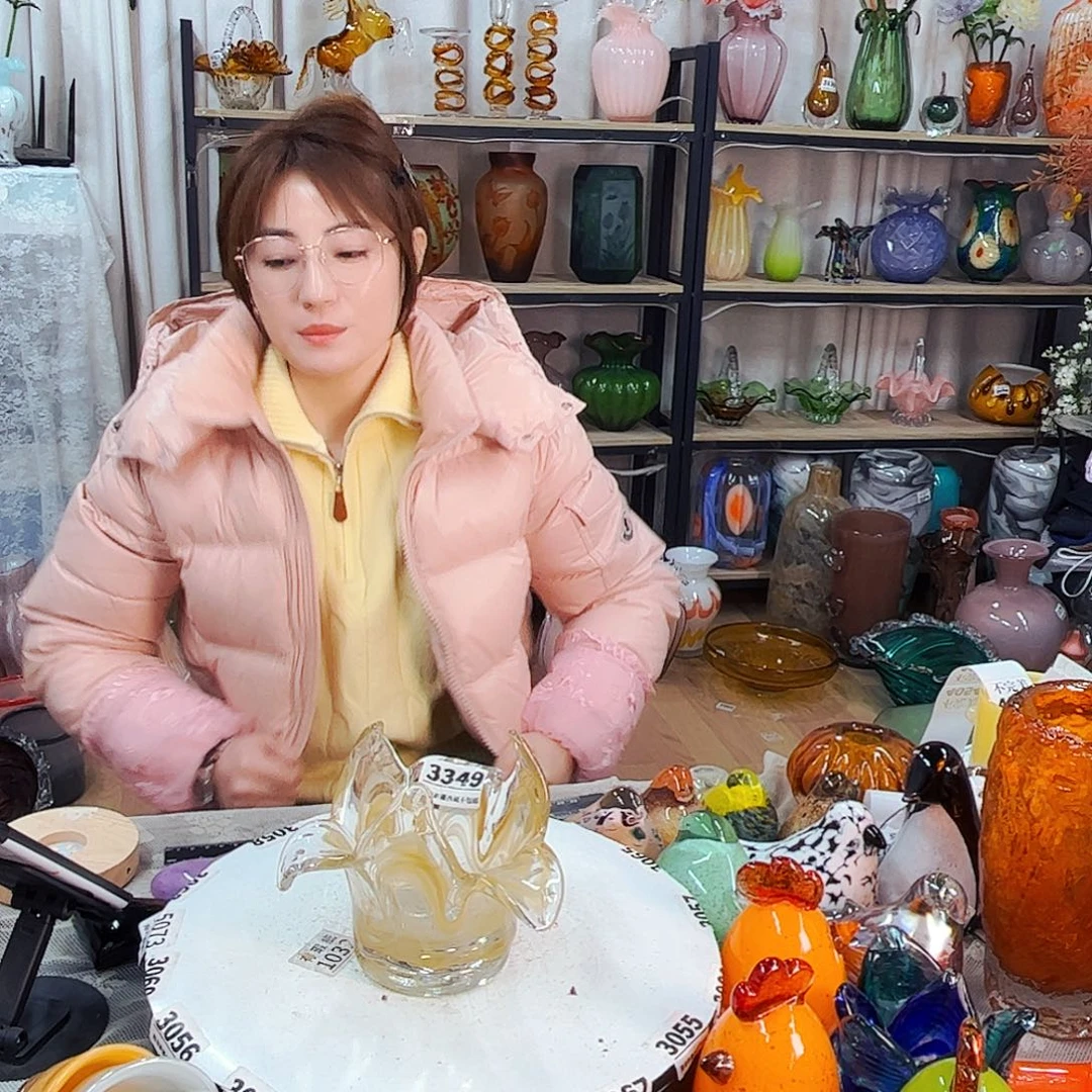 3349 家悦琉璃工艺品不完美