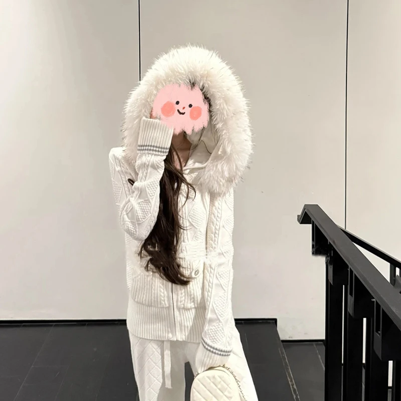 北海初雪 古早氛围感毛绒连帽绞花针织毛衣外套秋冬新款