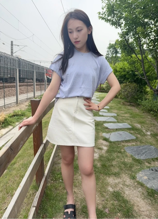 牛仔短裙女2025夏日新款半身裙显瘦高腰薄款A字裙