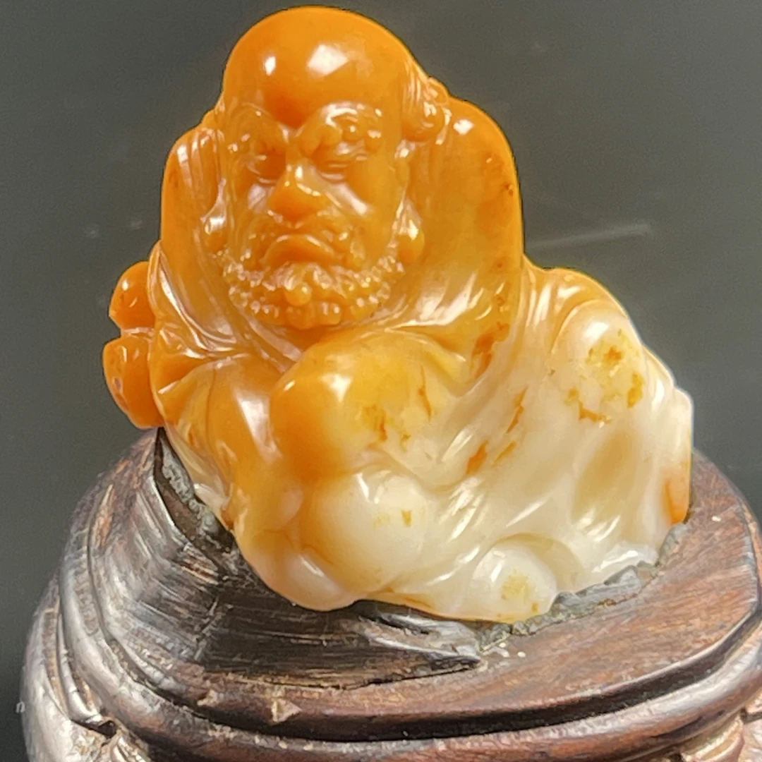 田黄罗汉雕刻寿山石中板田黄开门寿田黄师摆件