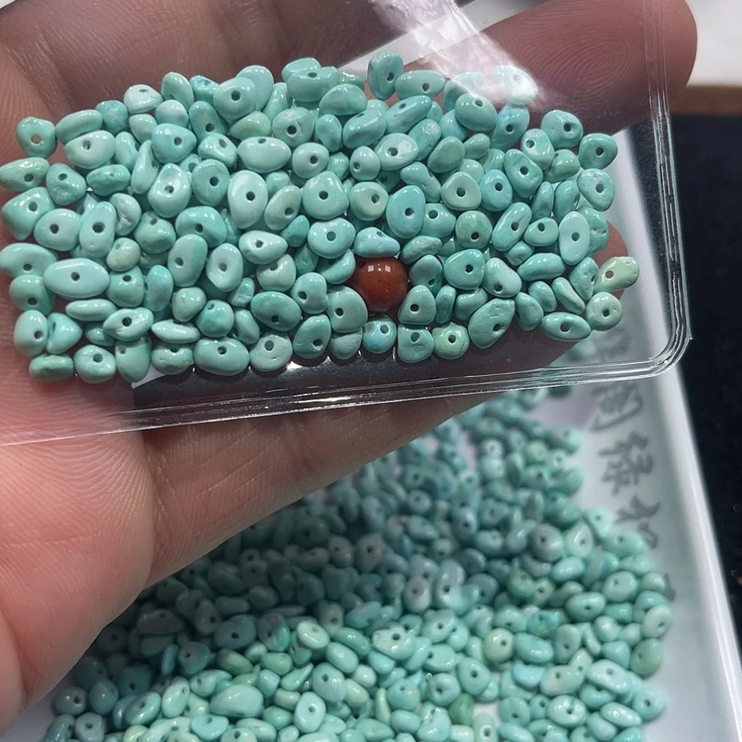 萧***一南红玛瑙未镶嵌珠宝奇石
