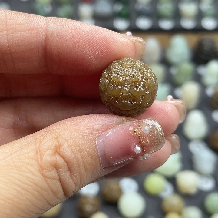 颈饰未镶嵌和田玉新疆且末红糖大黑天珠子定制