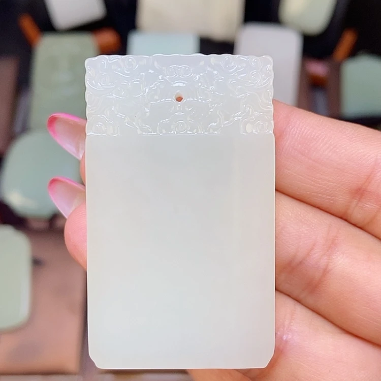 【闪购商品】颈饰未镶嵌和田玉