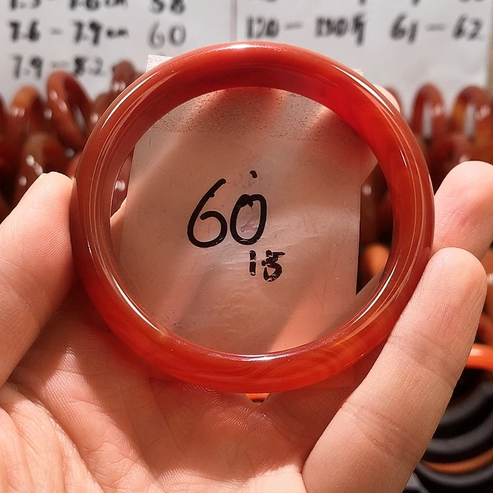 玛瑙/玉髓手镯未镶嵌