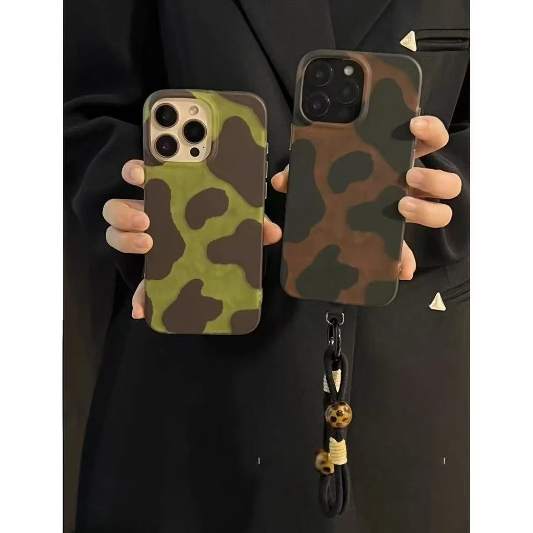 秋冬绿棕奶牛斑纹猫眼手绳适用苹果17promax手机壳iPhone16pro新