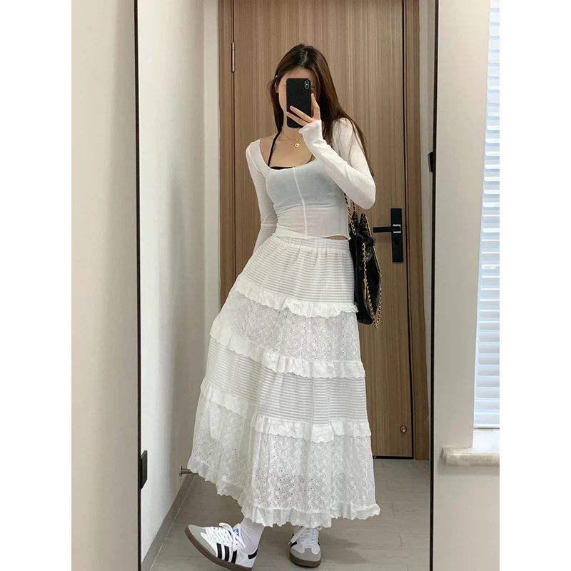 白色半身裙女秋季高腰a字裙蛋糕裙温柔风长裙设计感小众钩花裙子