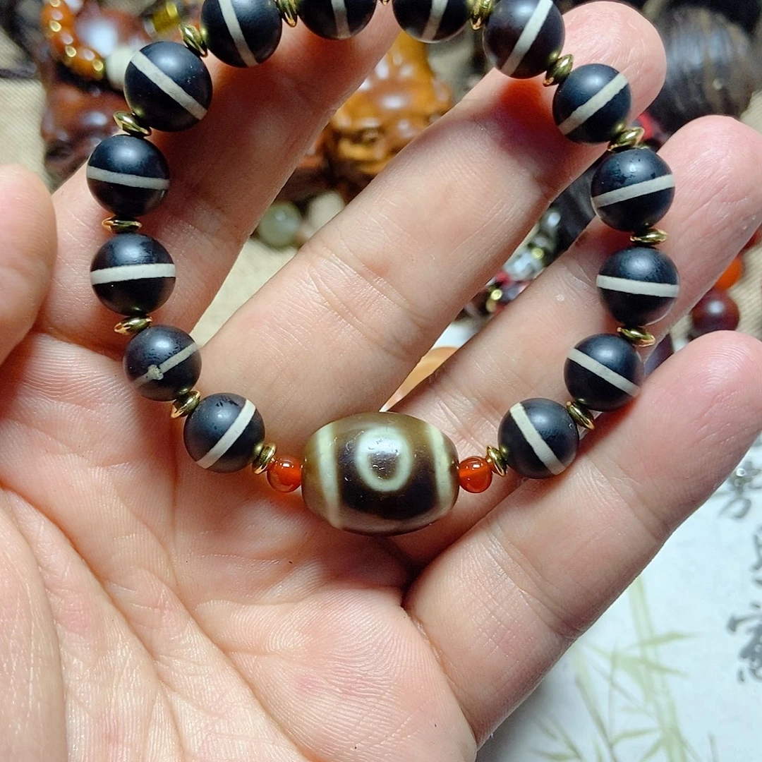 大叶紫檀（黑酸枝木类）