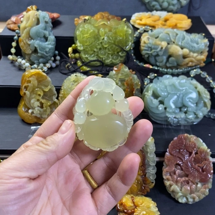 岫玉未镶嵌项链毛衣链