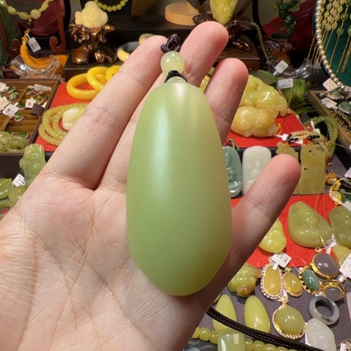 和田玉（黄玉）未镶嵌颈饰