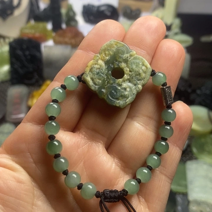 合金蛇纹石玉颈饰