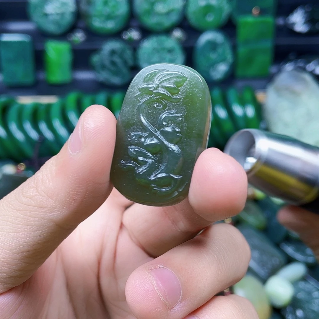 和田玉未镶嵌珠宝奇石