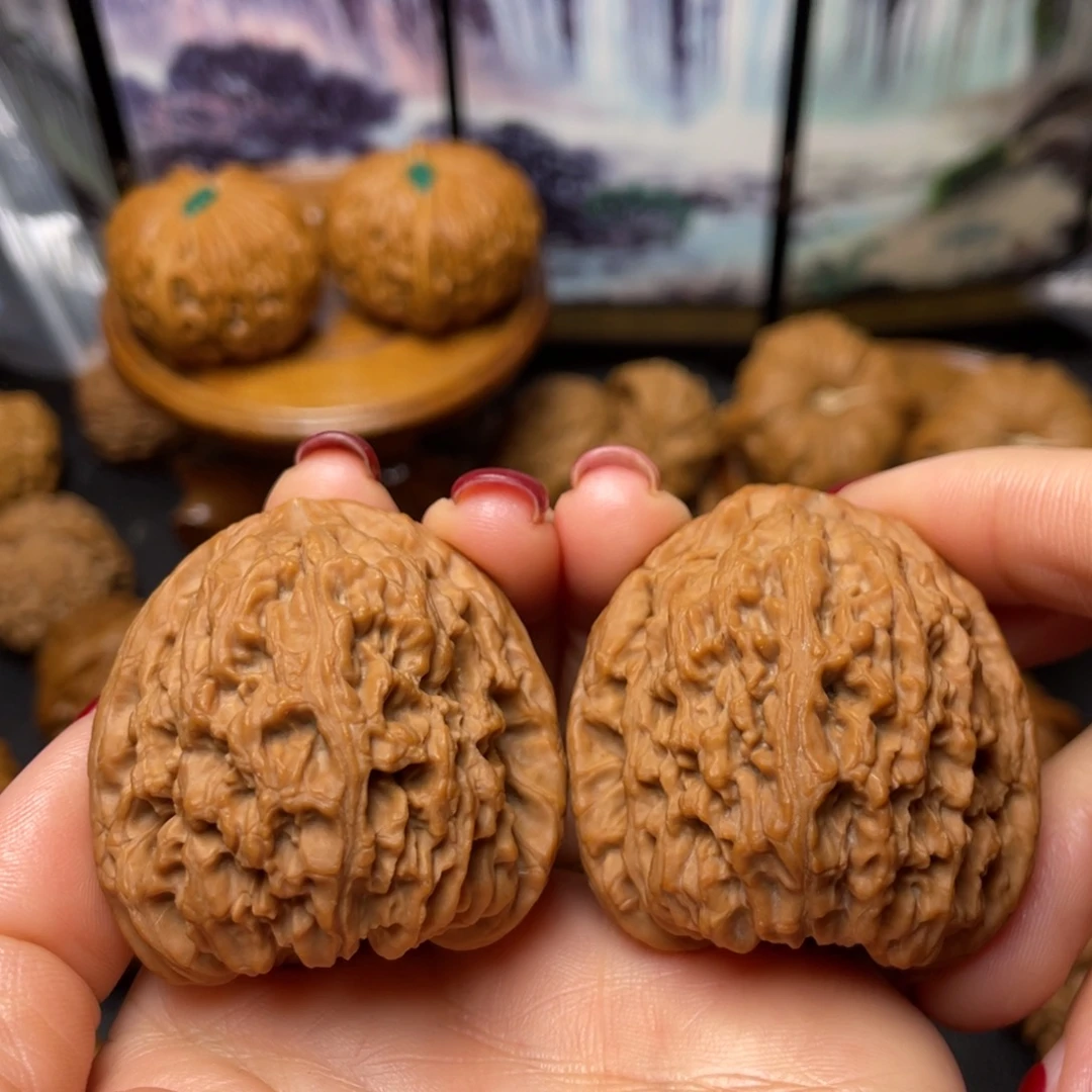 把件文玩核桃42.5高炮凹底南疆石