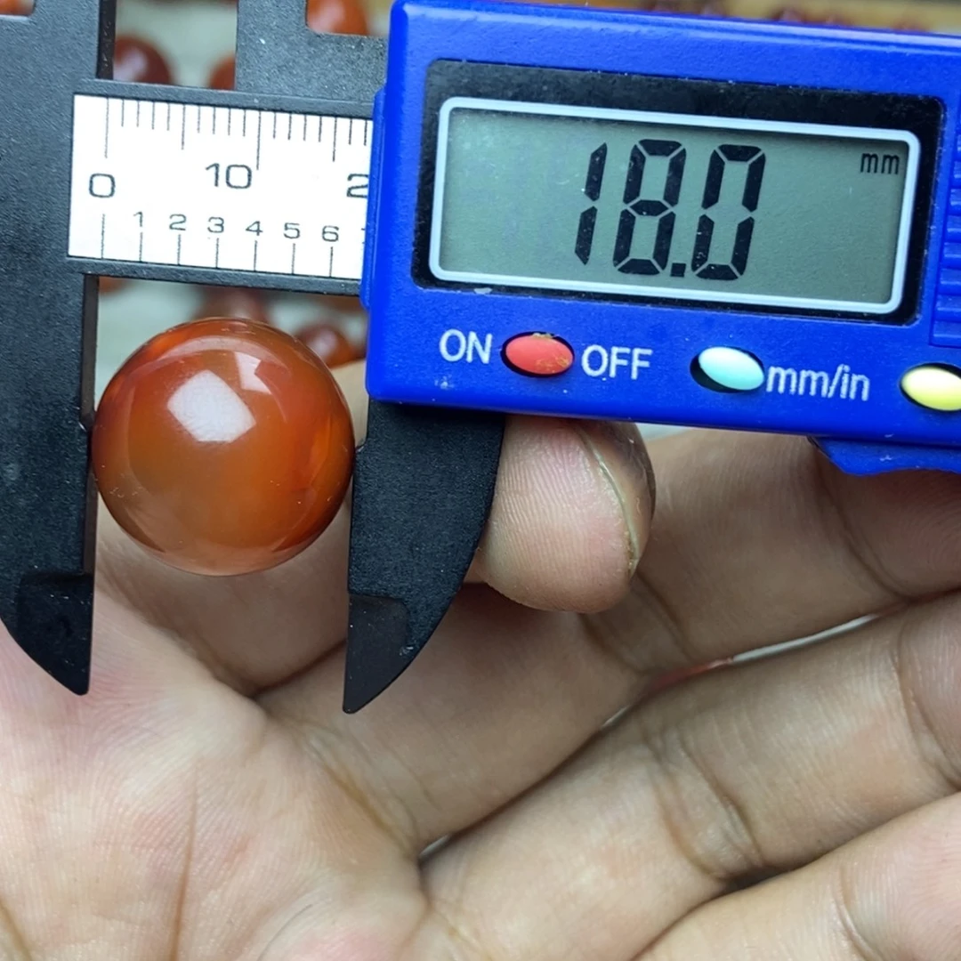 南红玛瑙未镶嵌有瑕疵