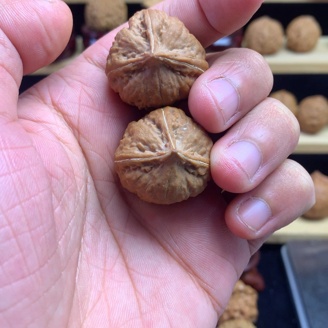 吊坠文玩核桃三棱子