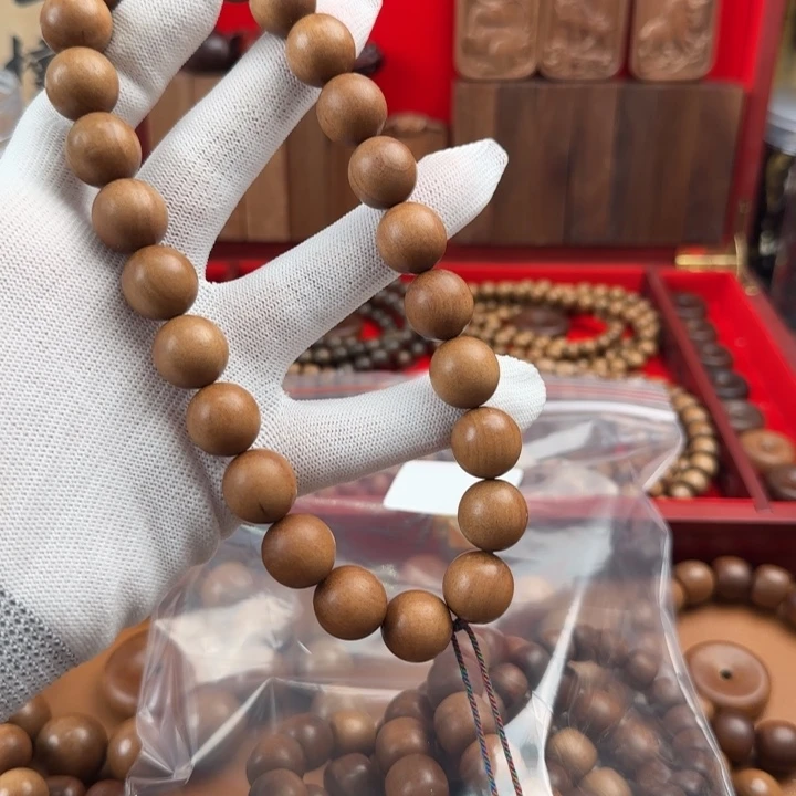 風***誤檀香木1.5 手持顺纹，24颗