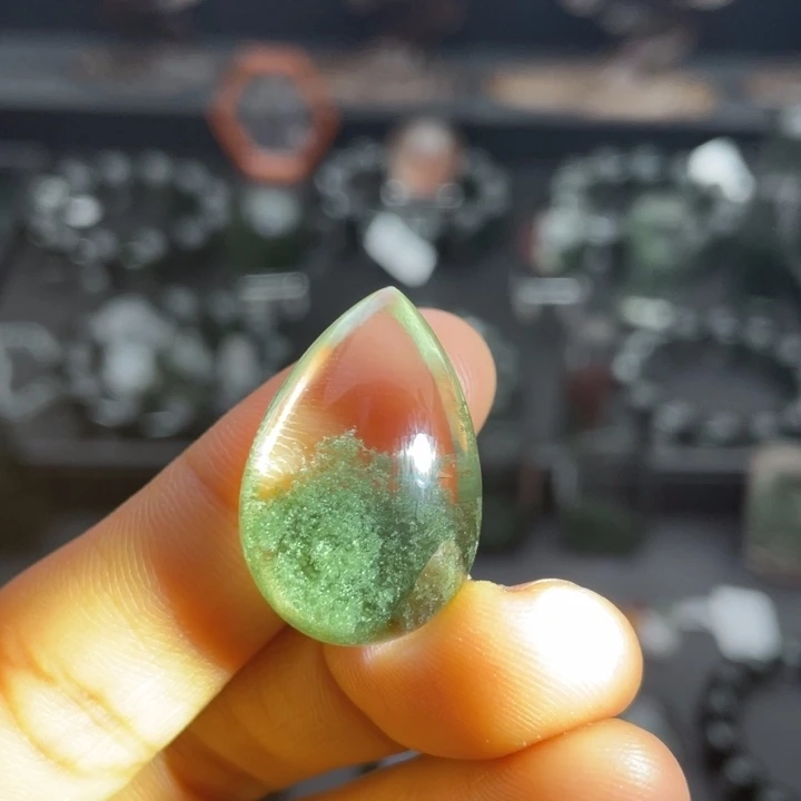 颈饰水晶未镶嵌绿幽灵水滴定制