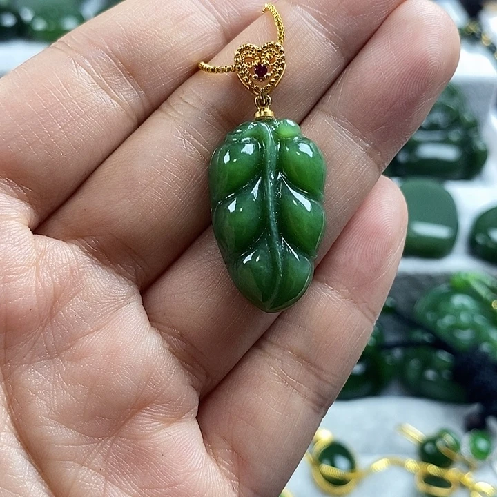 和田玉（碧玉）未镶嵌颈饰