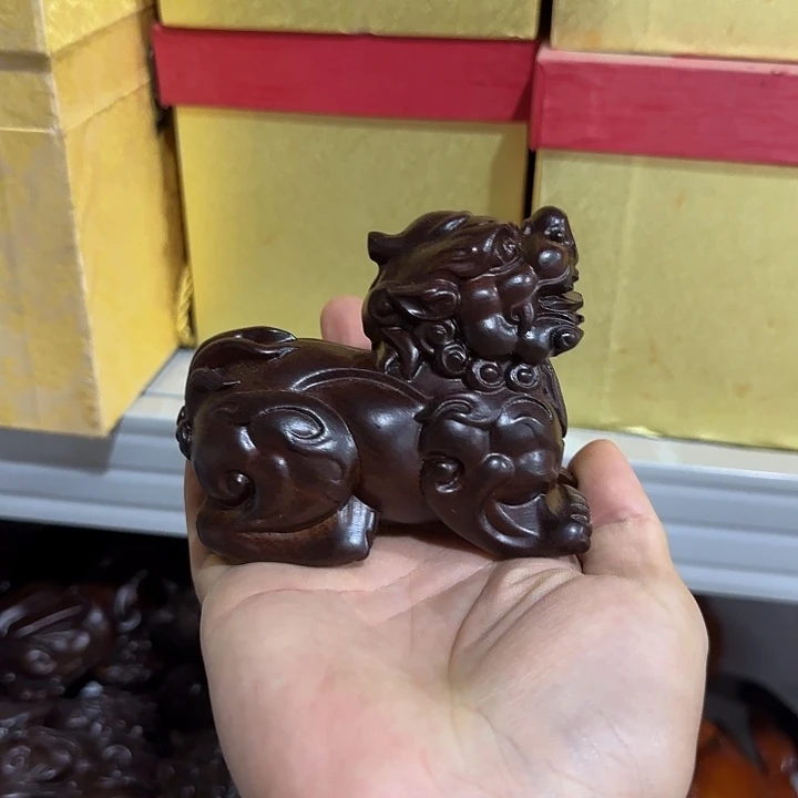 木黑檀木11卧貔貅一只