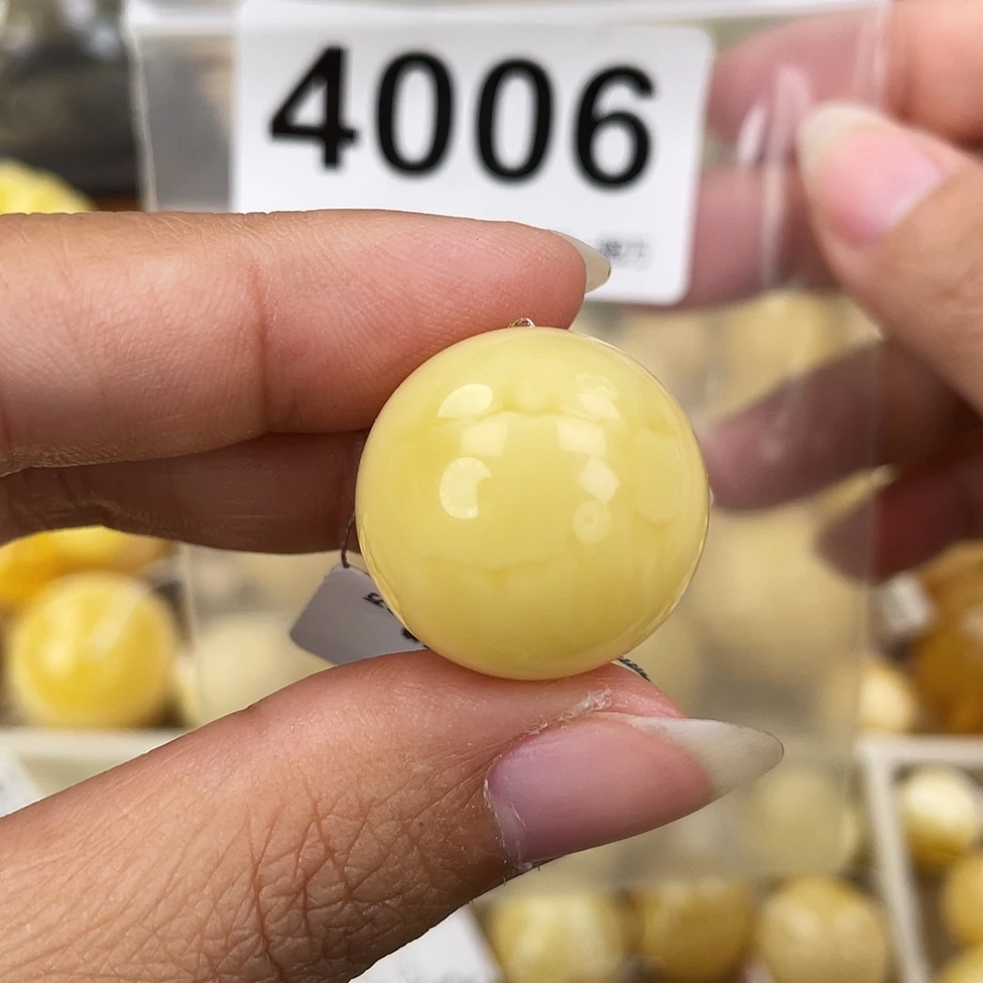 蜜蜡未镶嵌裸石21.8