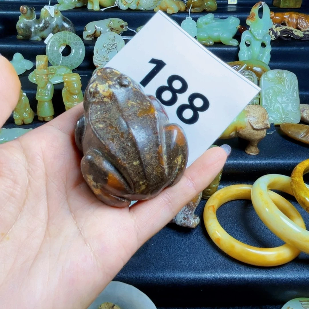 岫岩老玉（透闪石质玉）未镶嵌颈饰