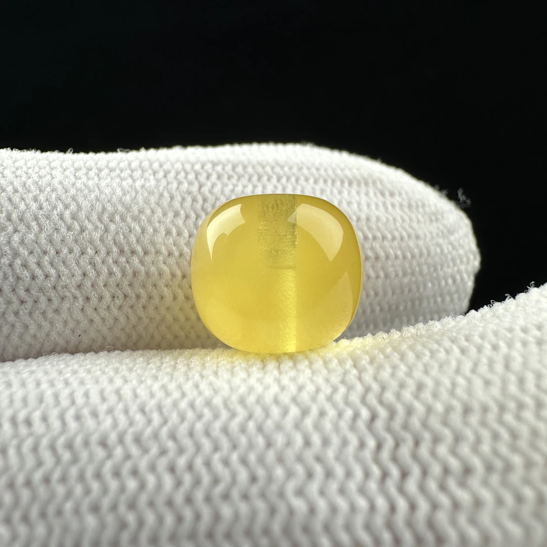 J9150天然原矿蜜蜡墩子10.5*9mm实物拍摄一物一图