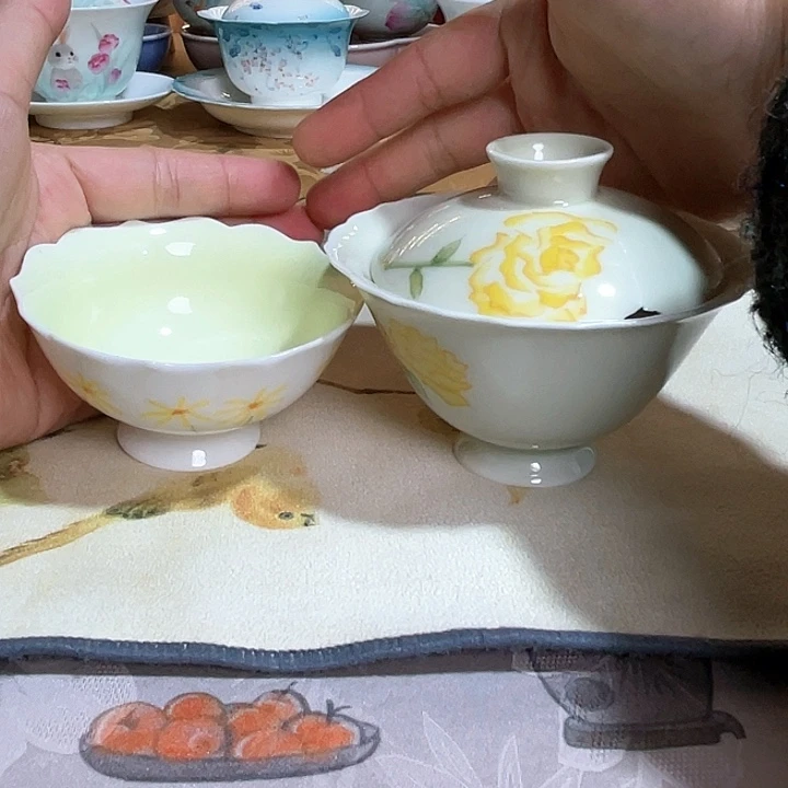 【闪购商品】瓷片黄玫瑰盖碗+雏菊杯