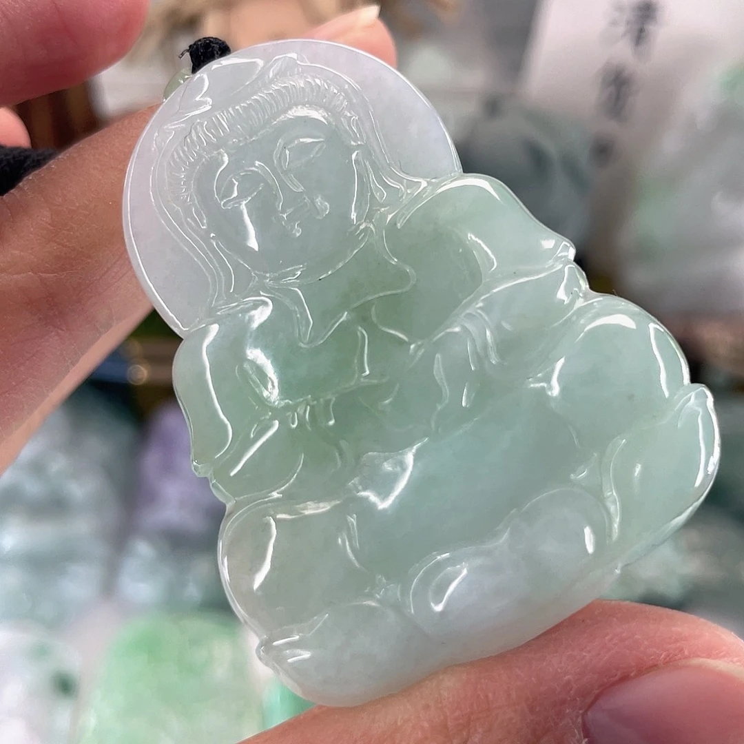 翡翠未镶嵌颈饰观音