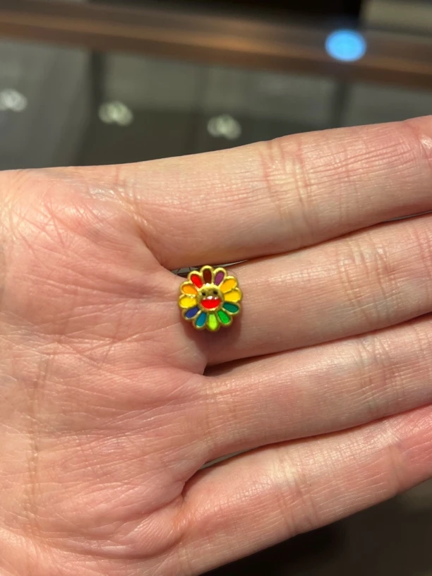 六桂福足金精美吊坠太阳花