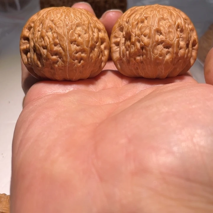 文玩核桃把件L***姐铁锤