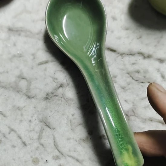 瓷片五厂，七厂各种摆件，瓷片，均有瑕疵！