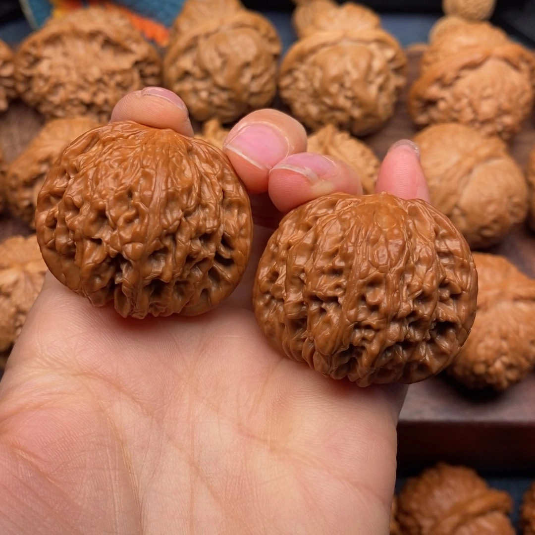 文玩核桃吊坠39全品，山地正磨