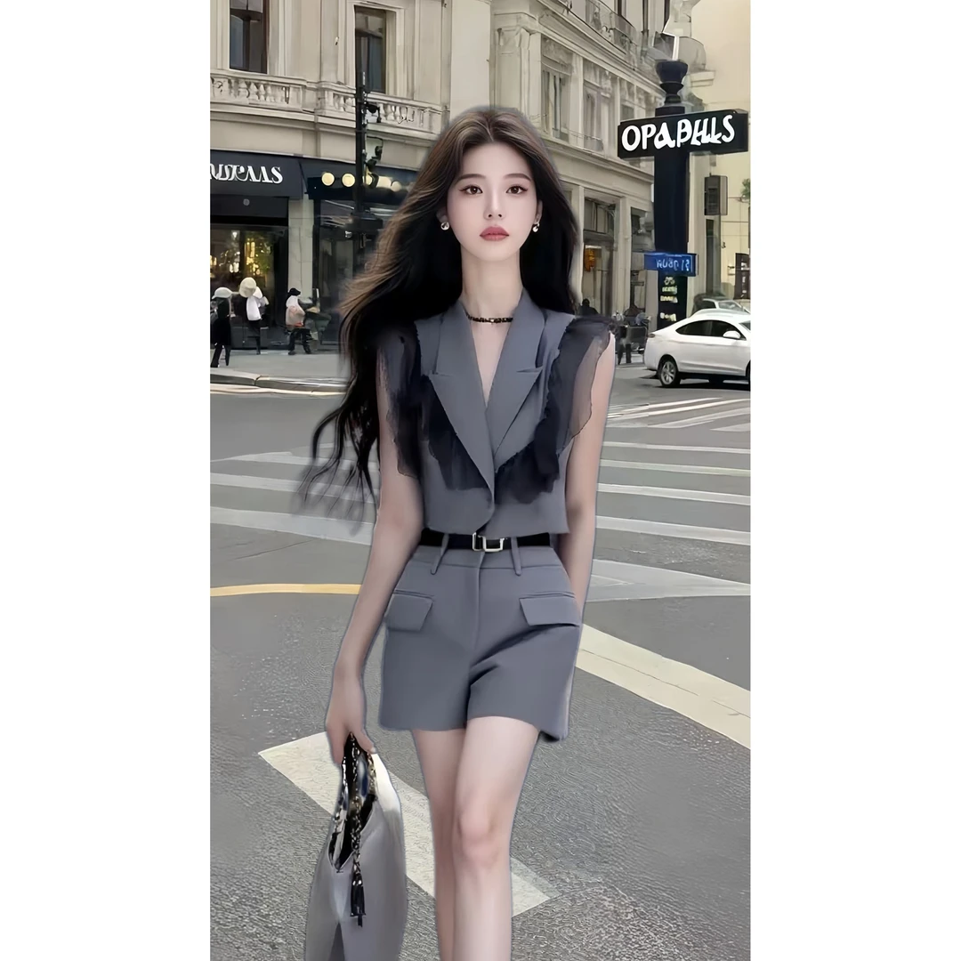 雾霾灰小众设计感新款辣妹夏季显瘦纯欲氛围感性感不规格上衣短裤