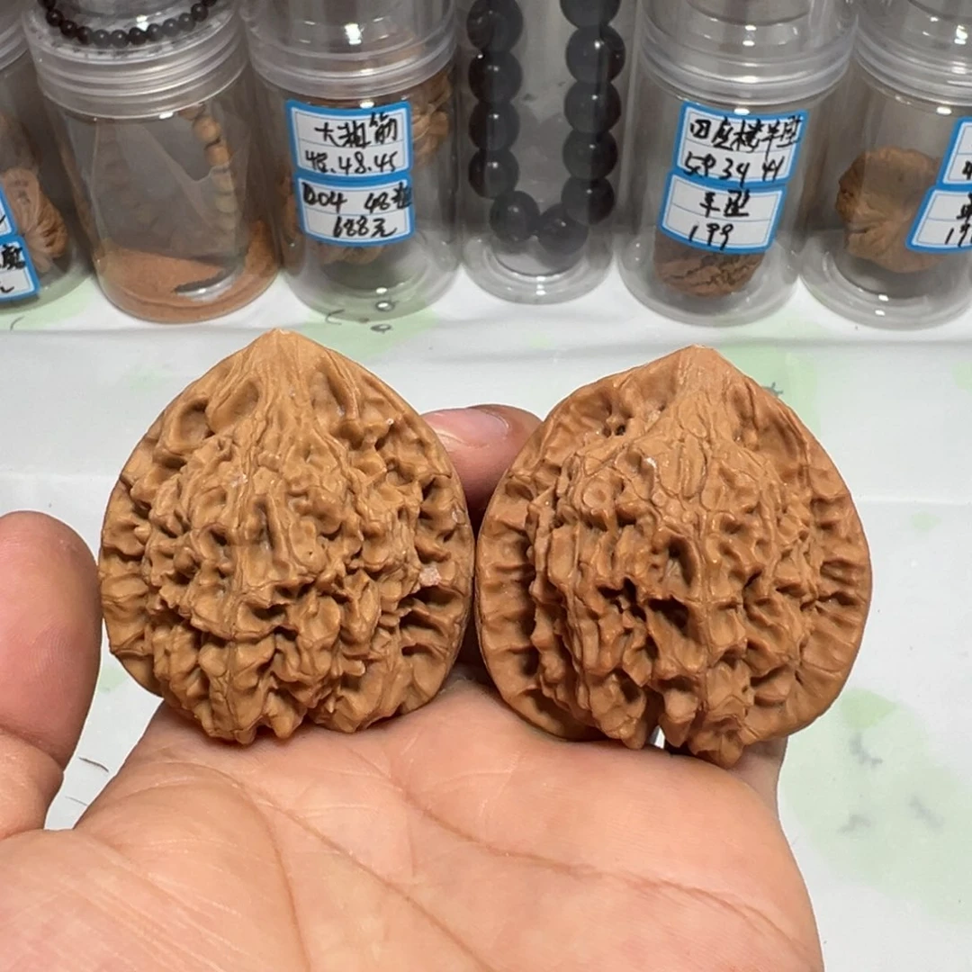 8号文玩核桃46尺官帽