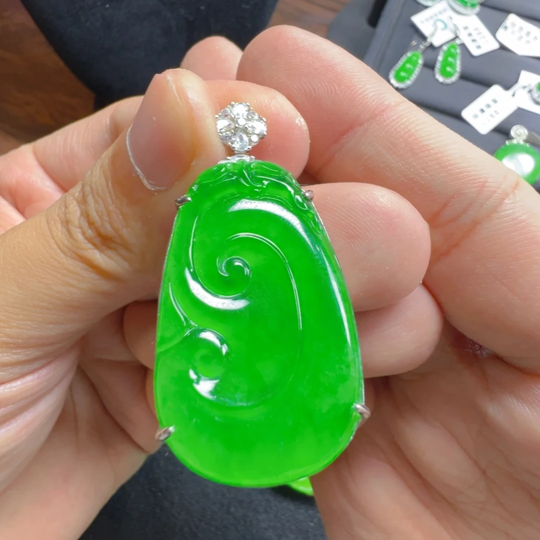 翡翠银S925镶嵌颈饰