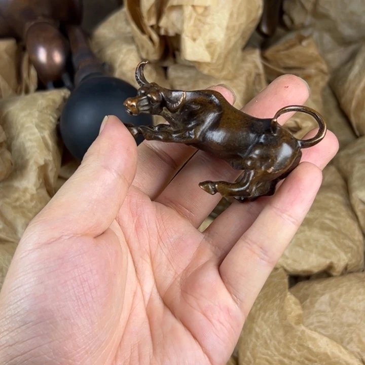 创意设计铜器摆件