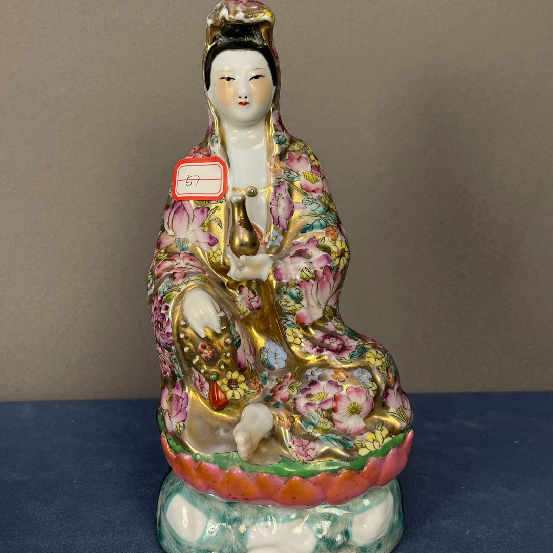 【微瑕慎拍】057景德镇老厂瓷金地万花观音雕塑
