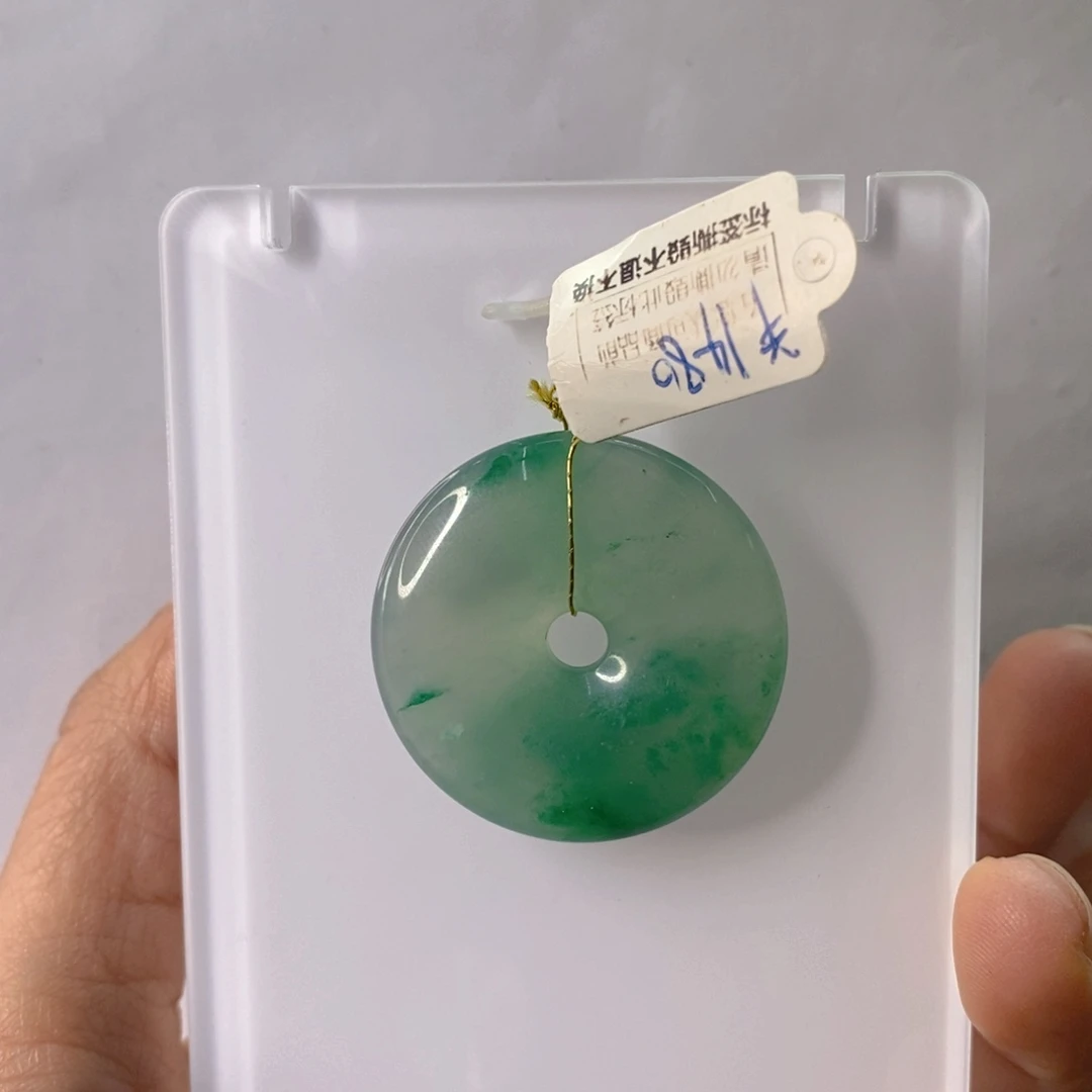 石英质玉未镶嵌颈饰