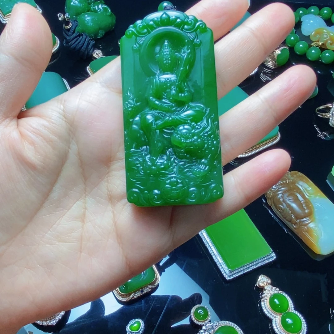 摆***人和田玉未镶嵌挂件