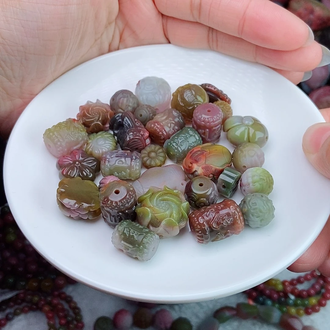 未镶嵌石英质玉（盐源）珠宝半成品钰*