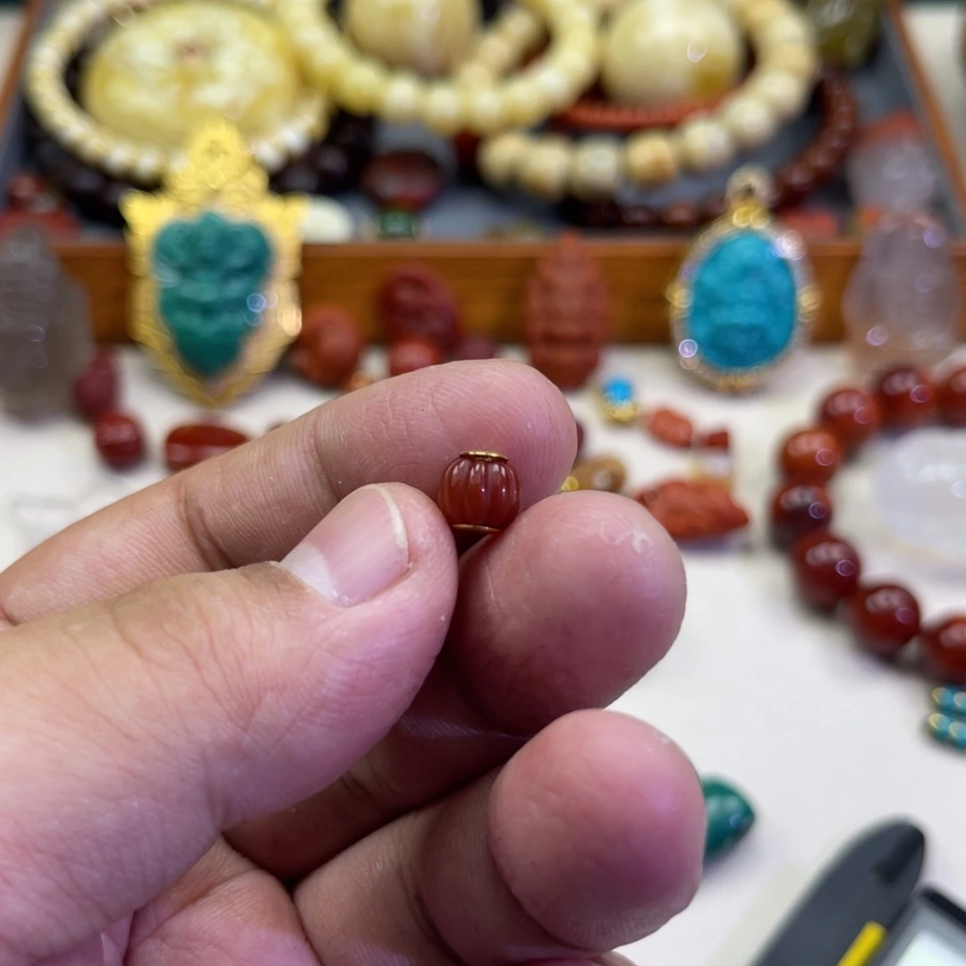 南红玛瑙18K金镶嵌珠宝奇石68