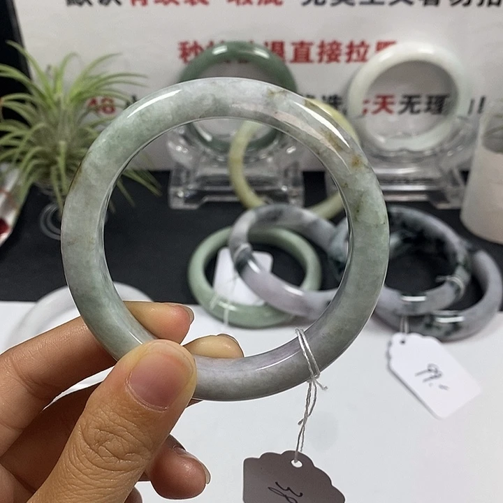 未镶嵌手镯翡翠53号。55.3圈
