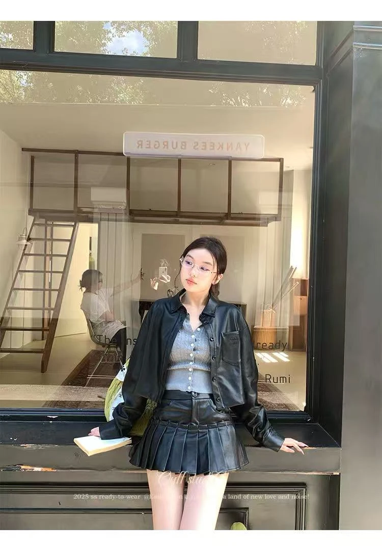 普卡里岛 MIU系小翻领显瘦皮衣外套针织上衣2025早秋百褶短裙套装