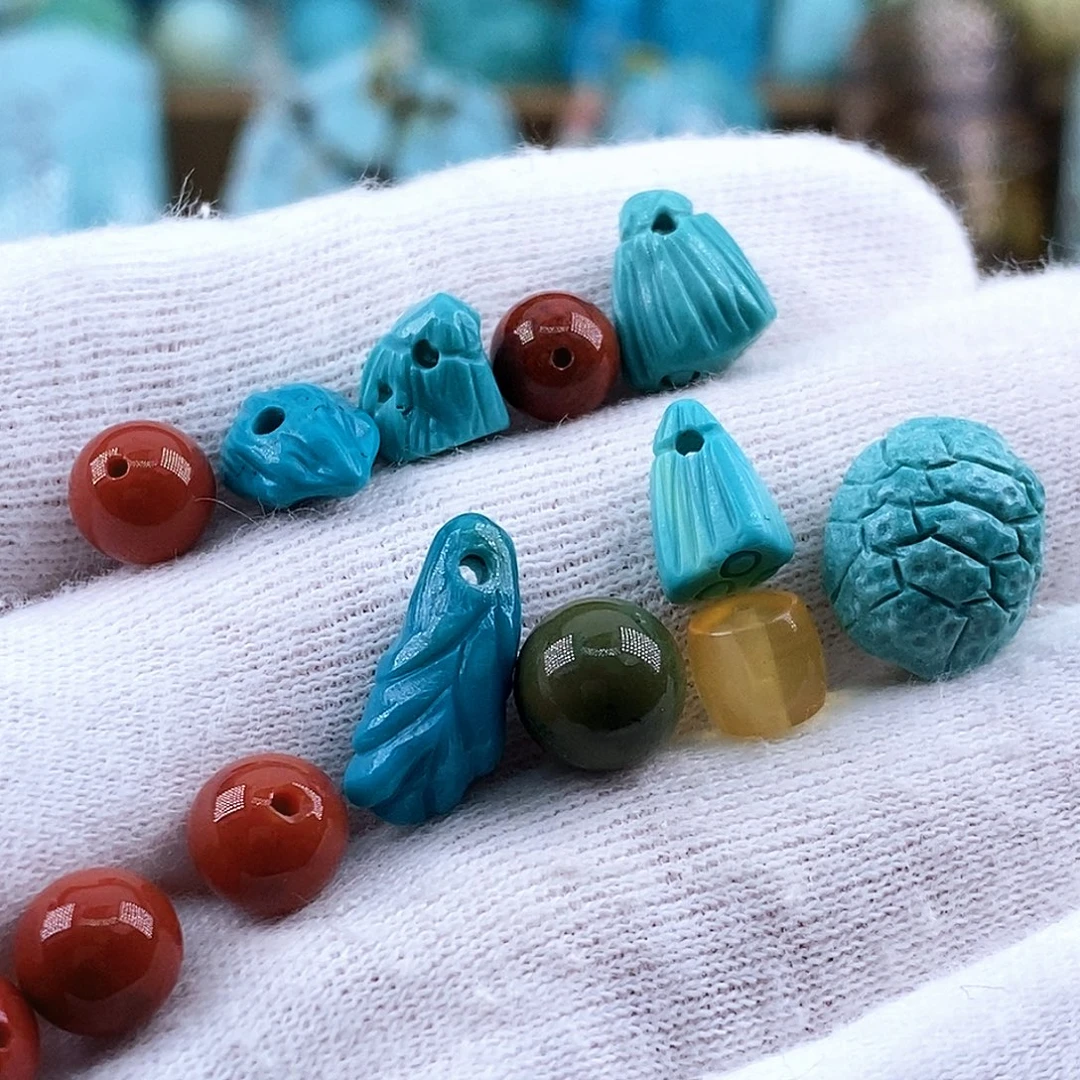 南红玛瑙未镶嵌珠宝奇石