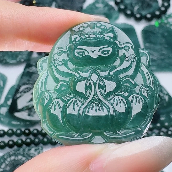 颈饰未镶嵌翡翠多样性发其一